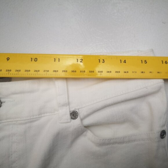 Chico's Platinum Ladies Size 0.5 Reg. (approx. size 6 US) White Bootcut Jeans - Picture 12 of 14
